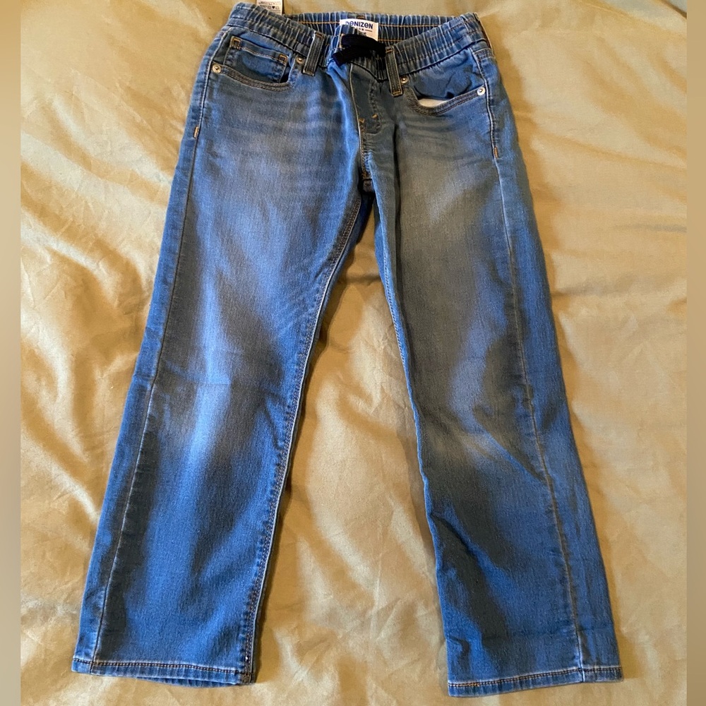 Boys Denizen by Levi’s size 8 jeans. Size 8 carters polo shirt. Size 8/9 GAP top